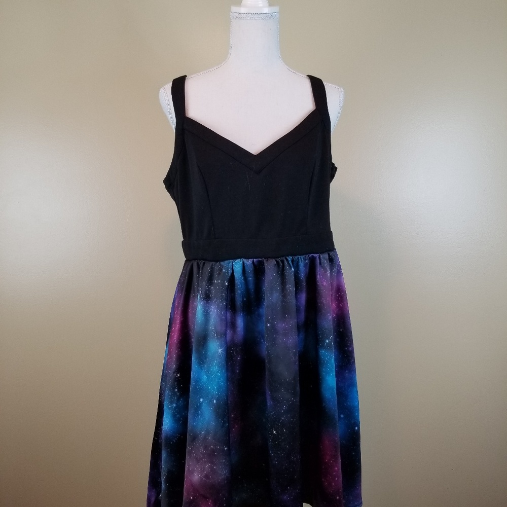 Galaxy skater dress XL